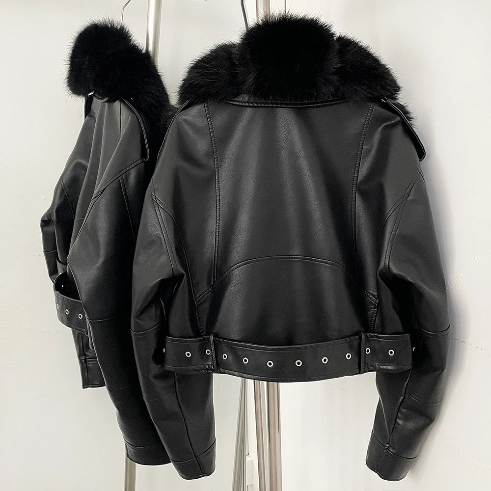 Chaqueta Alessia de piel sintética con detalle de pelo