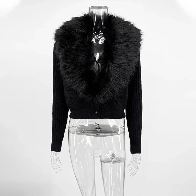 Cárdigan Elowen con cuello de piel sintética