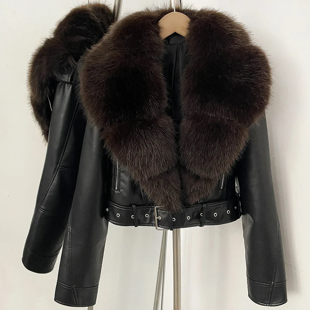 Chaqueta Alessia de piel sintética con detalle de pelo