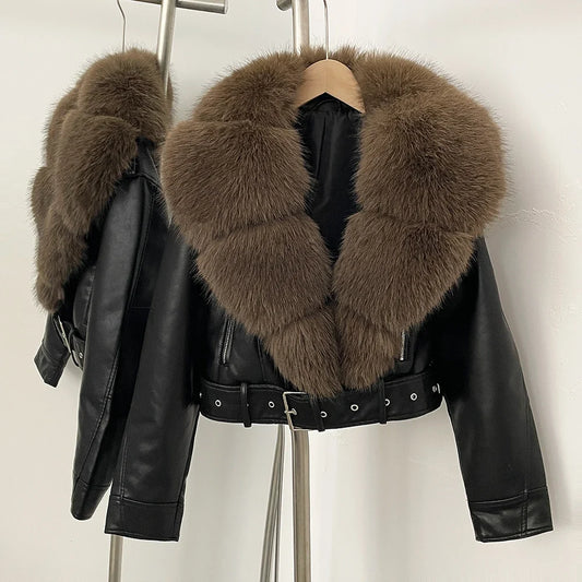 Chaqueta Alessia de piel sintética con detalle de pelo